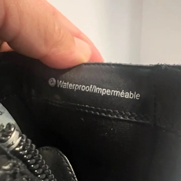 Blondo Camila Waterproof Black Leather Triple Buckle Moto Boots 9 - Picture 10 of 12